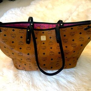 MCM tote! Great condition and lightly used. Great for a work or travel bag.